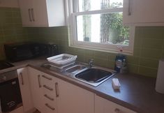 Others 6 Lovely Large Garden Flat