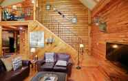 Lainnya 6 Tree Top Lodge - Gorgeous Lake Cabin With Hot Tub & Magnificent Views Of Forests And Mountains! 3 Bedroom Cabin by Redawning