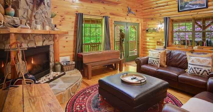 Others Tree Top Lodge - Gorgeous Lake Cabin With Hot Tub & Magnificent Views Of Forests And Mountains! 3 Bedroom Cabin by Redawning