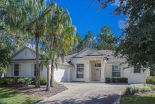 Others Brett's Highlands Reserve Villa 4 Bedroom Home by Redawning