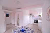 Others A1 - Luxury apt in Center, Just 5min From Beach