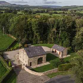 Primary image1Beautiful Secluded 2-bed Barn With Woodfire Hottub,Thornley-with-Wheatley飯店