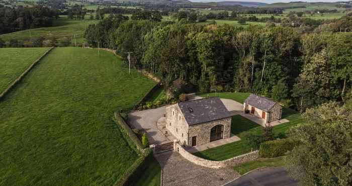 Lain-lain Beautiful Secluded 2-bed Barn With Woodfire Hottub