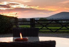 Lain-lain 6 Beautiful Secluded 2-bed Barn With Woodfire Hottub