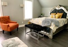 Others 2 The Oakwood Cottage - With Yard & Parking