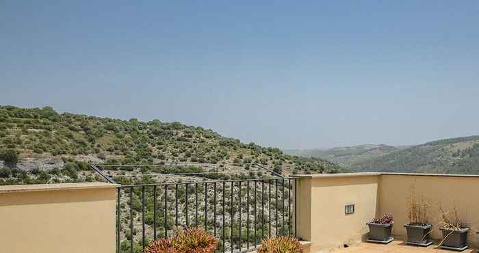 Lainnya Ibla Apartments with Terrace