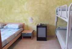 Lainnya 4 Room in B&B - Spacious Triple Room a Stones Throw From the sea