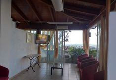 Lainnya 2 Room in B&B - Spacious Triple Room a Stones Throw From the sea