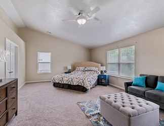 Lainnya 2 Incredibly Spacious Carmel Home With Fully Equipped Kitchen - 4700 Sq Ft! Sleeps 15! Pet Friendly! 6 Bedroom Home by Redawning