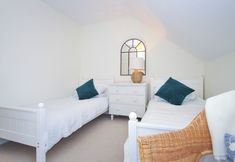 Others 3 Lowenna Manor 3