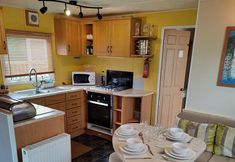 其他 3 2-bed Caravan at Billing Aquadrome Northampton