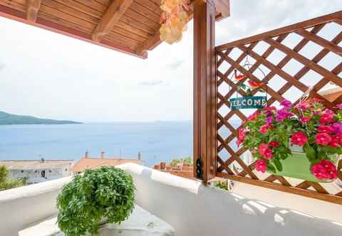 Others Lovely Apartment, sea View, Neos Marmaras, Greece