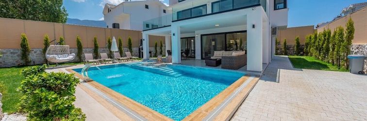 その他 Luxury 4-bed Villa With Private Pool and Jacuzzi