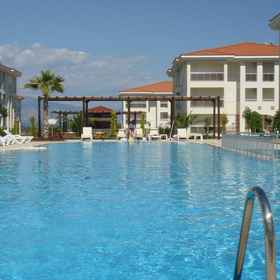 Primary image 1 2개의 베드룸이 있는 포 시즌스 I -10은 멋진 휴가를 보장합니다, 베슈코나크 부자이 호텔