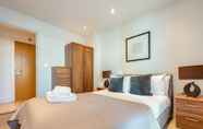 Others 7 Two Bedroom Apartment in Canary Wharf