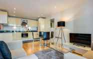 Others 3 Two Bedroom Apartment in Canary Wharf