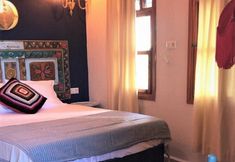 기타 3 Smyrna Uzuncarsi