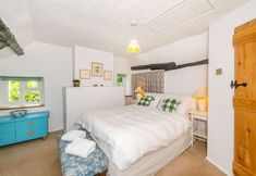 Lain-lain 3 4 Bishops Cottages