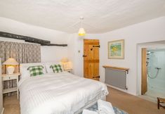 Lain-lain 4 4 Bishops Cottages