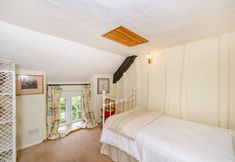 Lain-lain 5 4 Bishops Cottages