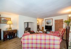 Lain-lain 2 4 Bishops Cottages