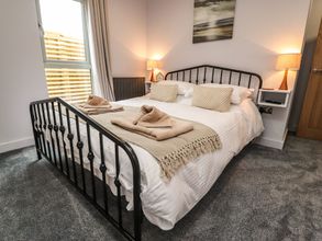 Others 4 Box Tree Escapes