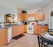 Others 4 Beautiful Condo With Pool, Spa & Garage! 2 Bedroom Townhouse by Redawning