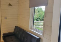 Others 7 Glamping Hut - Riverview 4