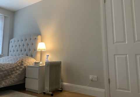 Lainnya Immaculate 4 Bedroom House, Near Central London