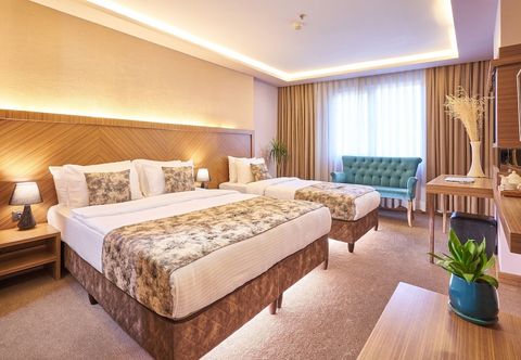 อื่นๆ Atro Hotel