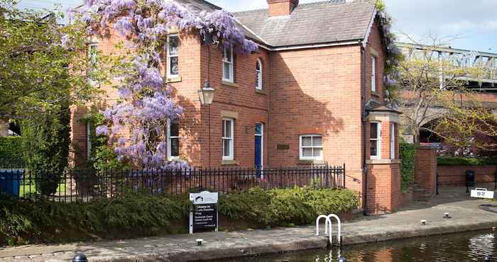 Others Lock Keepers Cottage - Detached House in the City