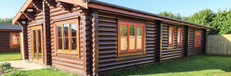 อื่นๆ Holly Lodge