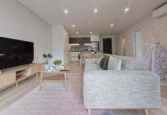 其他 6 Brand New Lux 2 Bedroom Apartment