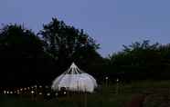Others 2 Stunning 1-bed Star Gazing Bell Tent Loughborough