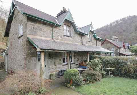 Lainnya Lovely 2-bed Cottage in Blaenau Ffestiniog