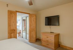 Others 4 Grand Lodge Condo In The Heart Of Mt Crested Butte 1 Bedroom Condo - No Cleaning Fee! by RedAwning