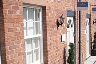 Others The Gathering Chester 1 Sleeps 14 Very Close to City Centre Racecourse Within Walls