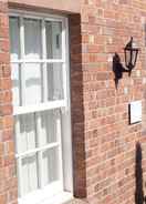 ภาพหลัก The Gathering Chester 2 Sleeps 14 Very Close to City Centre Racecourse Within Walls