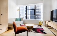 อื่นๆ 4 Placemakr Wall Street