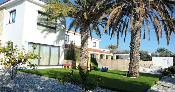 Others Luxury 6 Bedroom Villa With Privet Pool in Paphos