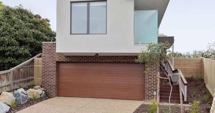Others Melbourne 3 Bedrooms Family House by KozyGuru