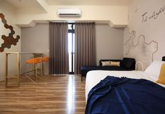 อื่นๆ 5 Light Year