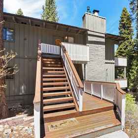 Primary image 1 Waters Edge Oasis Shared Pool & Pier Access, Tahoe Maritime Museum 호텔