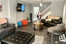 其他 The Wheel of Fortune Duplex-8BR Parking