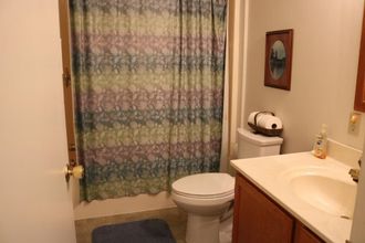 其他 4 A Summer Place Unit A 2 Bedroom Home by Redawning