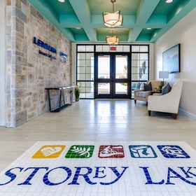 Lobby12780 Bookmark Drive,美国別墅