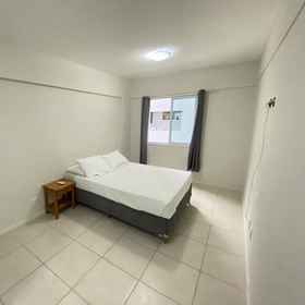 ห้องพัก1Edifício JTR - Torre Índia Apto 205,里阿乔多西海滩飯店