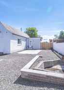 Primary image Lovely 1-bed Cottage in Kelty With Hot Tub