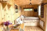 Others Remarkable Shepherds Hut in a Beautiful Location