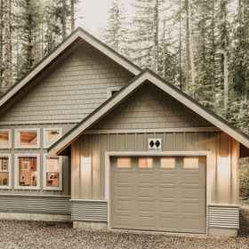 Primary image 1 52gs - ホットタブ - ワイファイ - ペット OK - ウッドストーブ - スリープス 6 2 ベッドルームホーム バイ レッドオーニング, ワットコム郡 ホテル